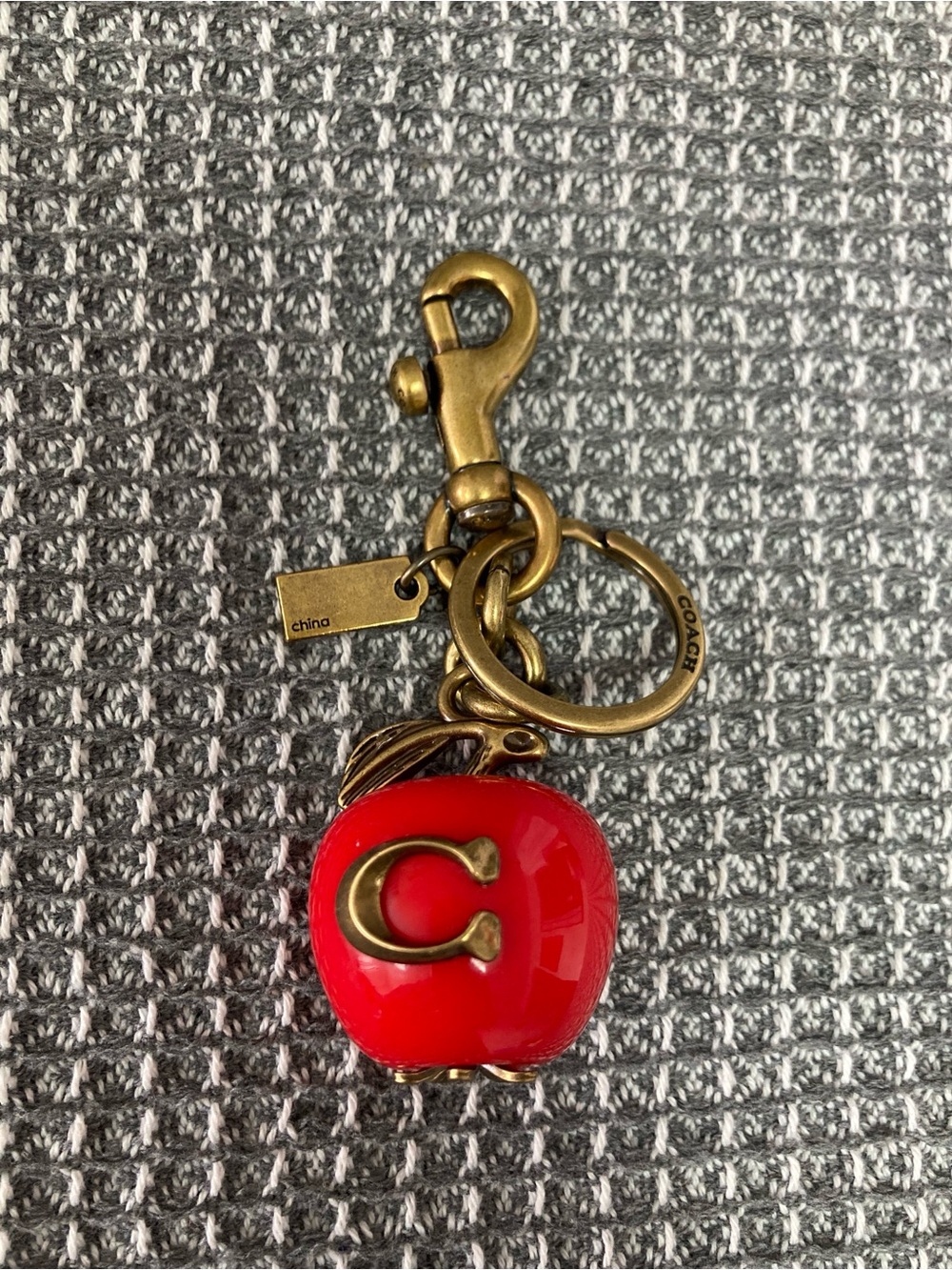 Coach Apple Keychain Bag Charm KeyChain Resin and Metal - Picture 2 of 7